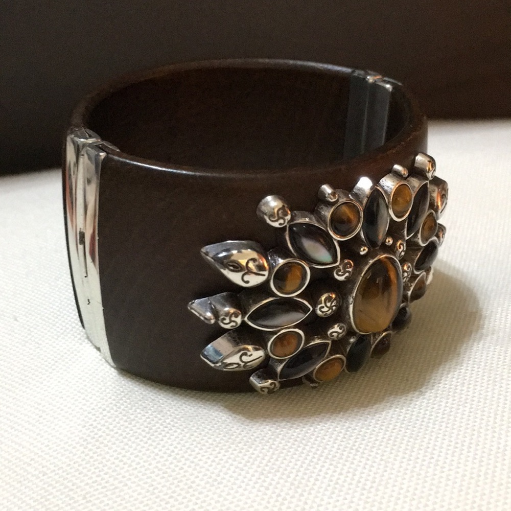 EUC Faux Tigers Eye and Silver Wooden Bangle